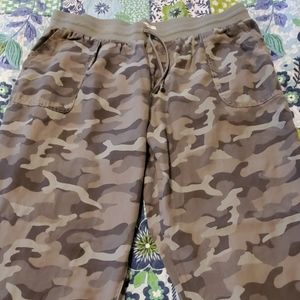 Women's Maurices Camo Pants  Size 18W